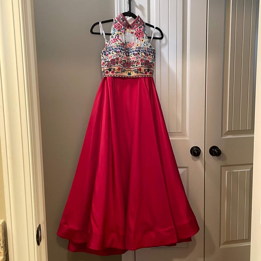 Two piece Sherri Hill Prom dress